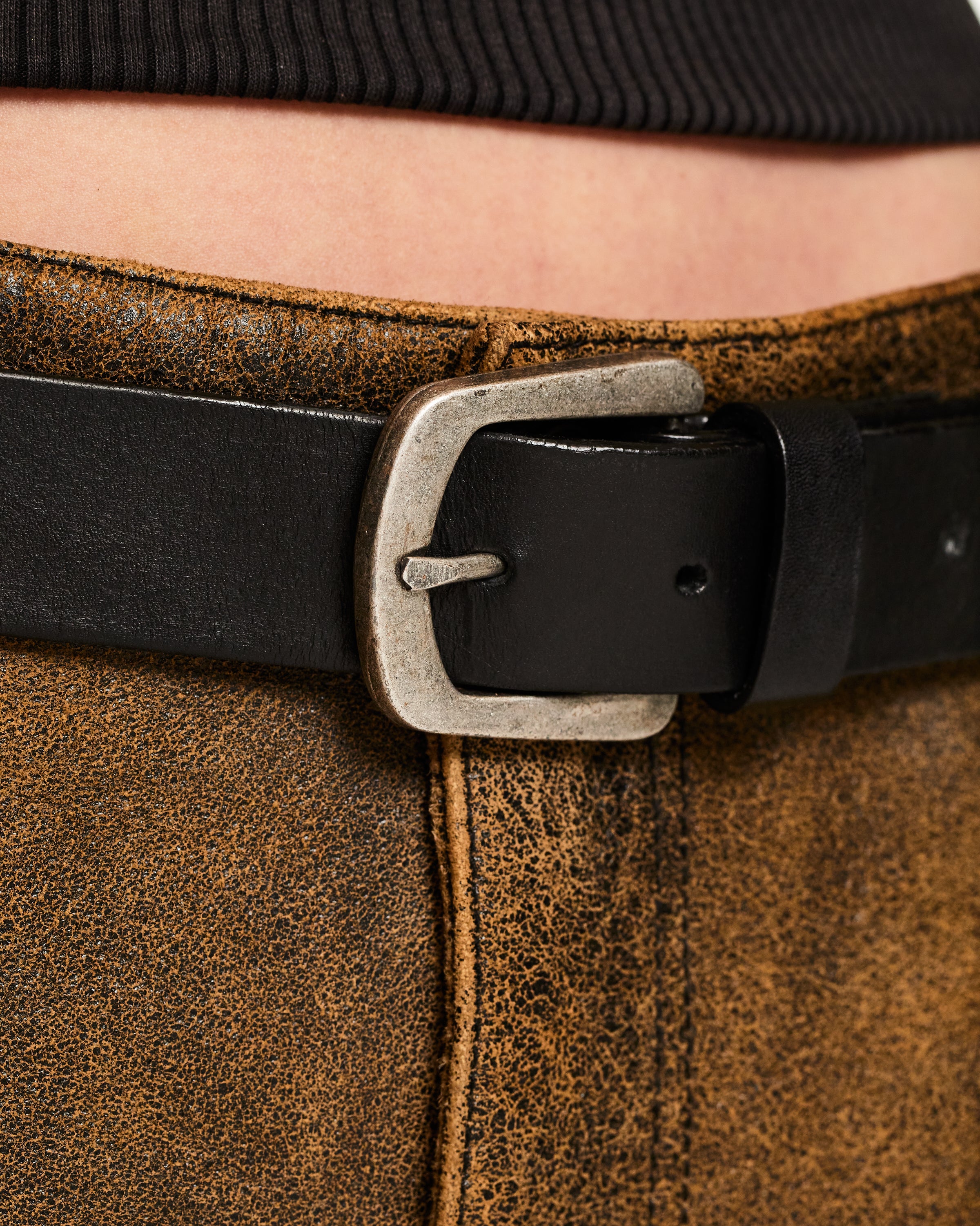 Matte Buckle Leather Belt