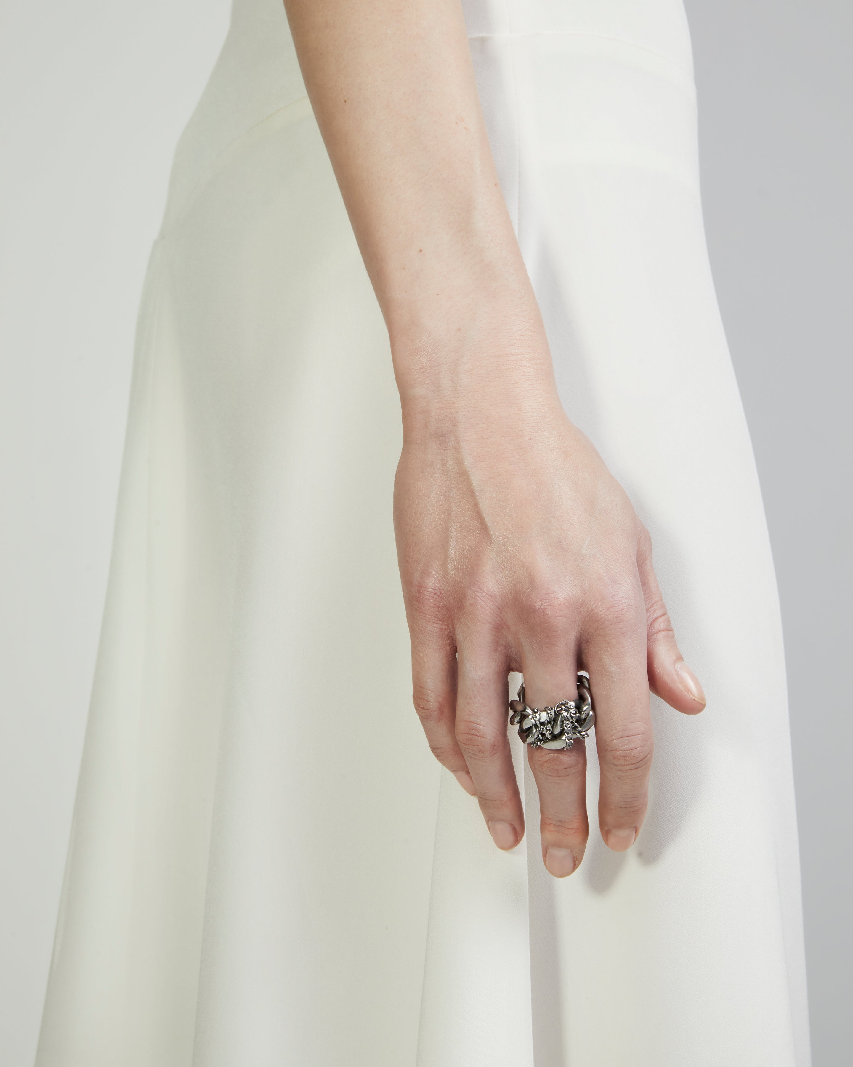 Knotted Curb Chain Ring | Curb Chain Ring | Maŕa Peralta Studio