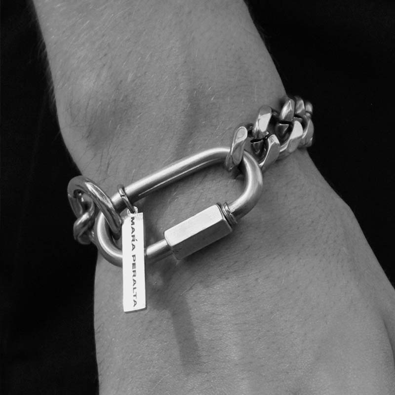 XL Screw Lock Bracelet | Screw Lock Bracelet | Maŕa Peralta Studio