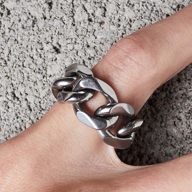 XL Curb Chain Ring | Curb Chain Ring | Maŕa Peralta Studio