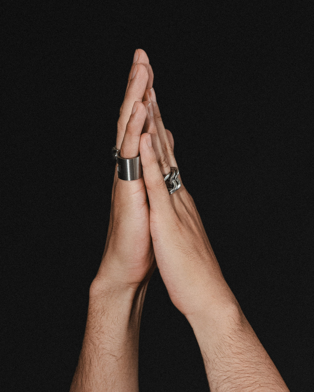 Anillo cruzado
