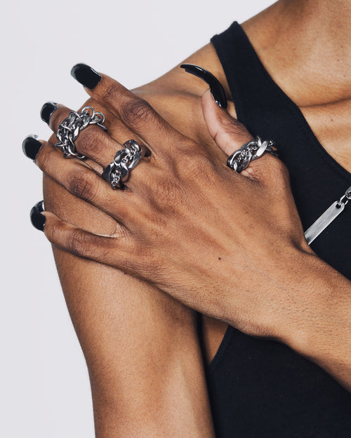 Xs Stacked Chainmail Ring – Maŕa Peralta Studio